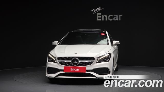 Mercedes-Benz CLA-Class CLA220 AMG Line