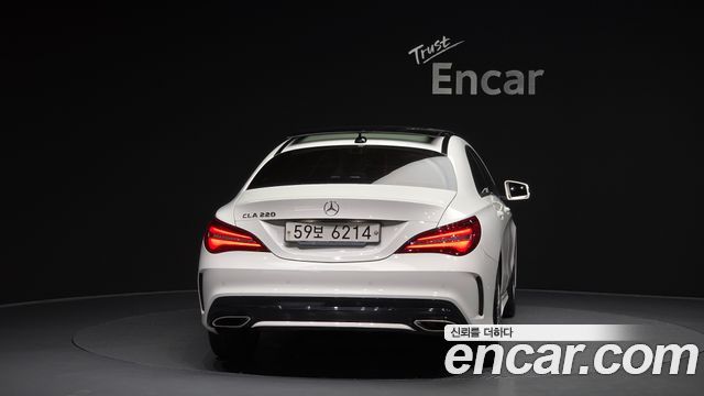 Mercedes-Benz CLA-Class CLA220 AMG Line
