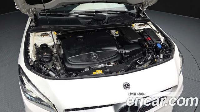 Mercedes-Benz CLA-Class CLA220 AMG Line