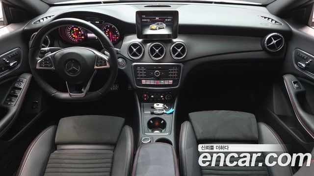 Mercedes-Benz CLA-Class CLA220 AMG Line