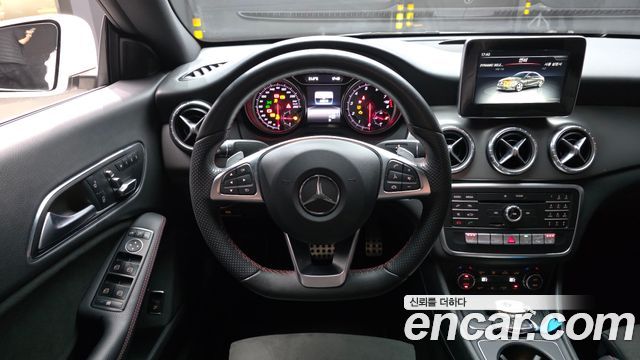 Mercedes-Benz CLA-Class CLA220 AMG Line