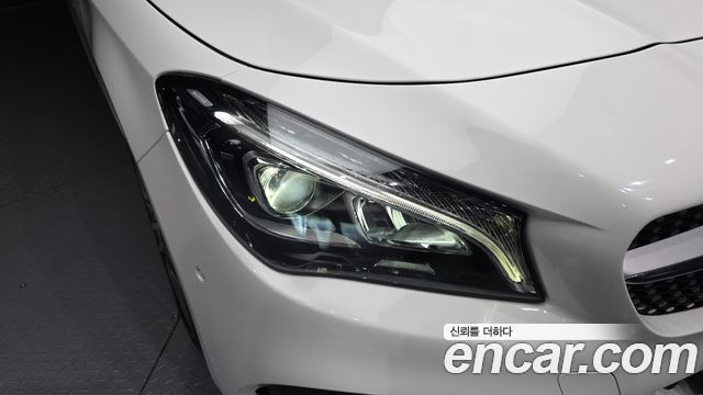 Mercedes-Benz CLA-Class CLA220 AMG Line