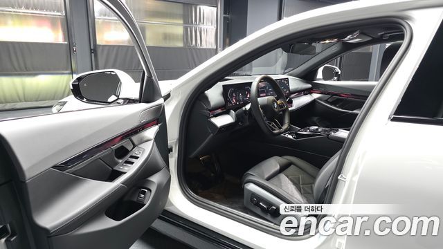 BMW 5-Series 530i xDrive M Sport