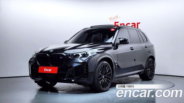 BMW X5 M60i