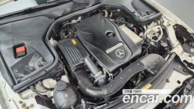 Mercedes-Benz E-Class E300 4MATIC Avnatgarde