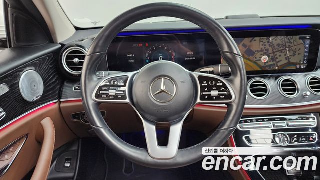 Mercedes-Benz E-Class E300 4MATIC Avnatgarde