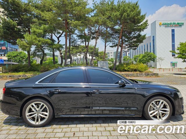 Audi A8 65 TFSI Quattro