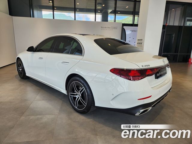 Mercedes-Benz E-Class E200 AMG Line