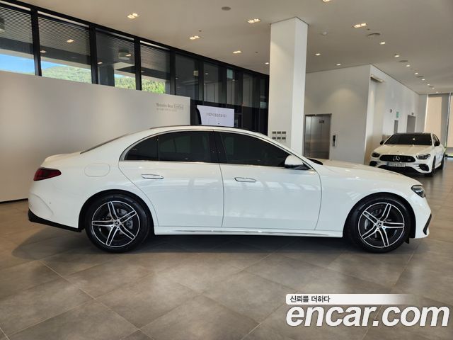 Mercedes-Benz E-Class E200 AMG Line