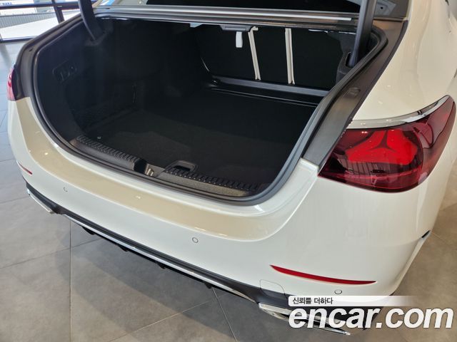 Mercedes-Benz E-Class E200 AMG Line