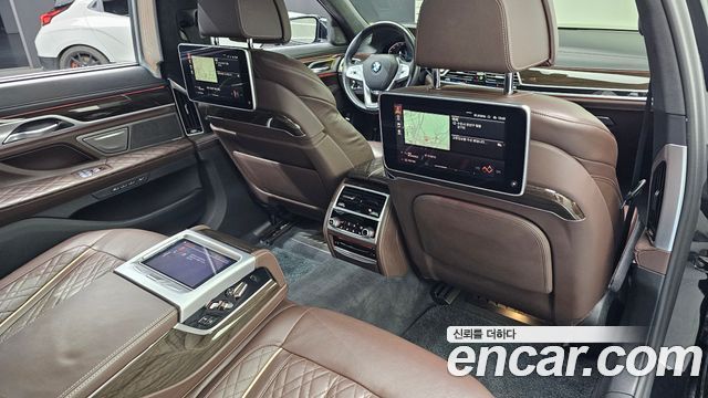 BMW 7-Series 740Li xDrive Design Pure Excellence