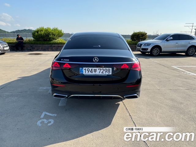 Mercedes-Benz E-Class E200 AMG Line