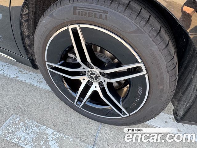 Mercedes-Benz E-Class E200 AMG Line