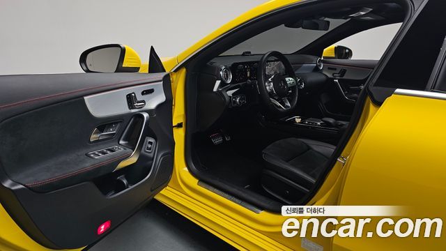 Mercedes-Benz CLA-Class CLA250 4MATIC