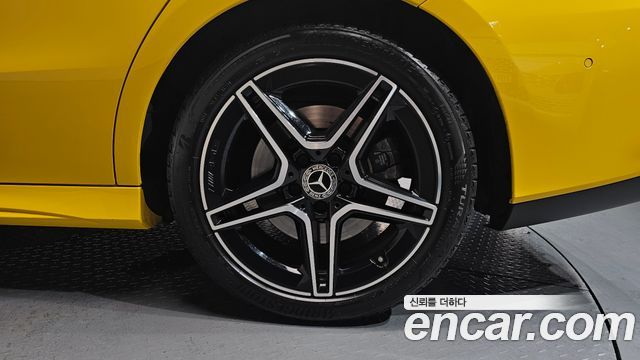 Mercedes-Benz CLA-Class CLA250 4MATIC