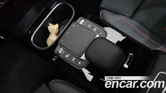 Mercedes-Benz CLA-Class CLA250 4MATIC
