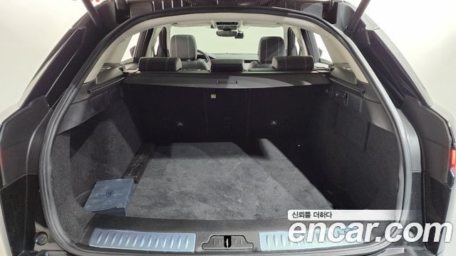 Land Rover Range Rover Velar 2.0 D240 SE
