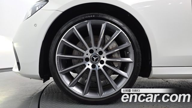 Mercedes-Benz E-Class E350 4MATIC AMG Line
