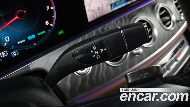 Mercedes-Benz E-Class E350 4MATIC AMG Line