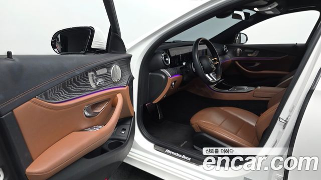 Mercedes-Benz E-Class E350 4MATIC AMG Line