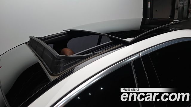 Mercedes-Benz E-Class E350 4MATIC AMG Line