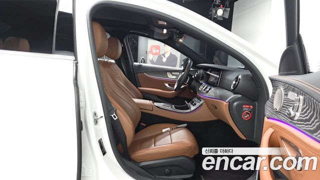 Mercedes-Benz E-Class E350 4MATIC AMG Line