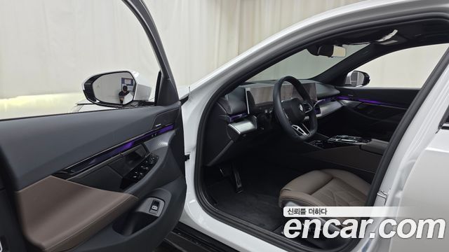 BMW 5-Series 520i Special Edition