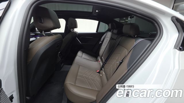 BMW 5-Series 520i Special Edition