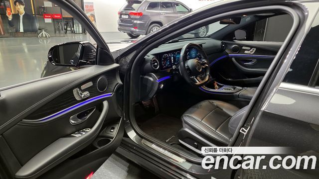 Mercedes-Benz E-Class E220d 4MATIC AMG Line