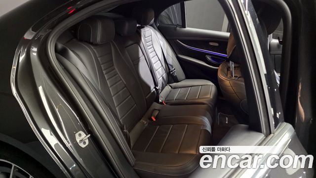 Mercedes-Benz E-Class E220d 4MATIC AMG Line