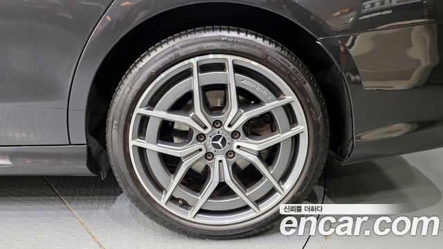 Mercedes-Benz E-Class E220d 4MATIC AMG Line