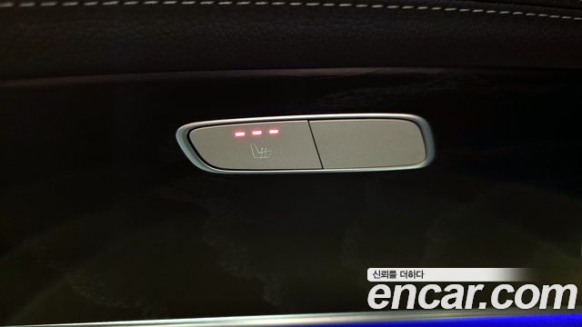 Mercedes-Benz E-Class E220d 4MATIC AMG Line