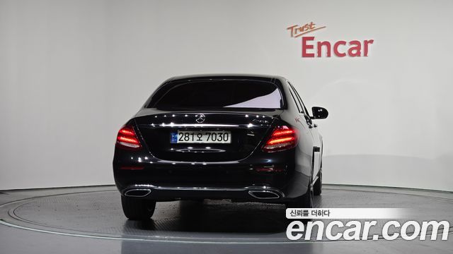 Mercedes-Benz E-Class E220d Avantgarde