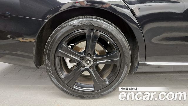 Mercedes-Benz E-Class E220d Avantgarde