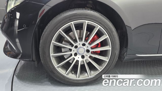 Mercedes-Benz E-Class E220d 4MATIC Exclusive
