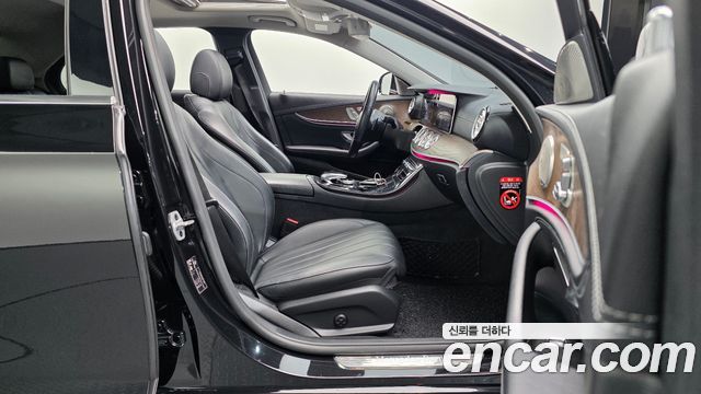 Mercedes-Benz E-Class E220d 4MATIC Exclusive