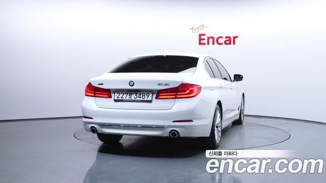 BMW 5-Series 530i xDrive Luxury Plus
