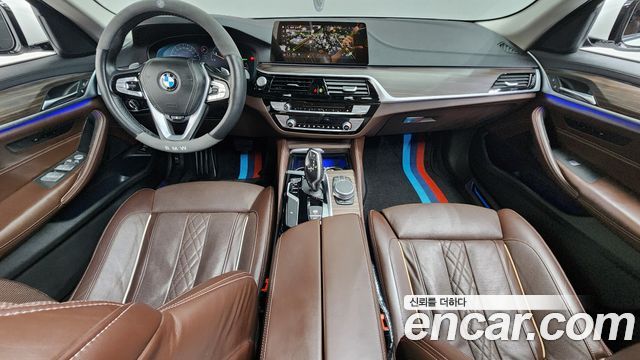 BMW 5-Series 530i xDrive Luxury Plus