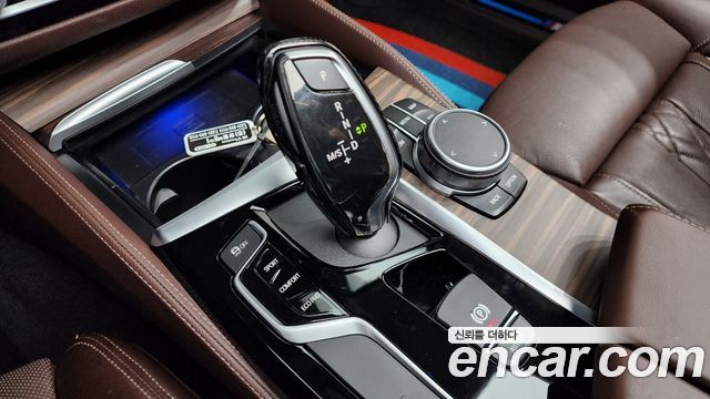 BMW 5-Series 530i xDrive Luxury Plus