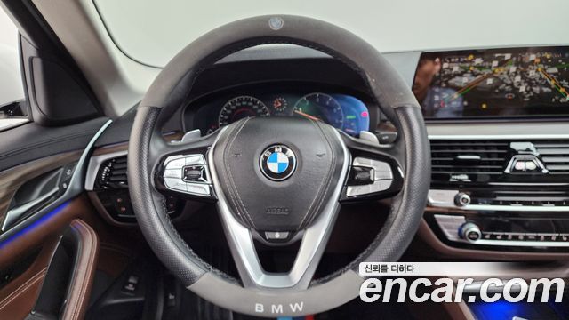 BMW 5-Series 530i xDrive Luxury Plus
