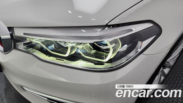 BMW 5-Series 530i xDrive Luxury Plus