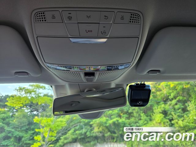 Mercedes-Benz E-Class E300 4MATIC Exclusive