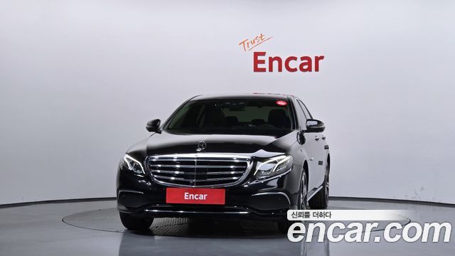 Mercedes-Benz E-Class E300 4MATIC Exclusive