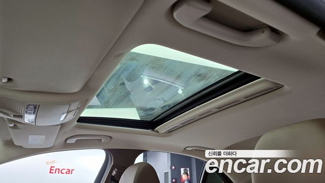 Mercedes-Benz E-Class E300 4MATIC Exclusive