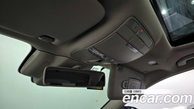 Mercedes-Benz E-Class E300 4MATIC Exclusive