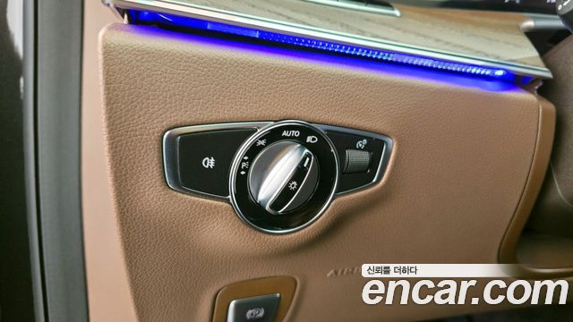 Mercedes-Benz E-Class E300 4MATIC Exclusive