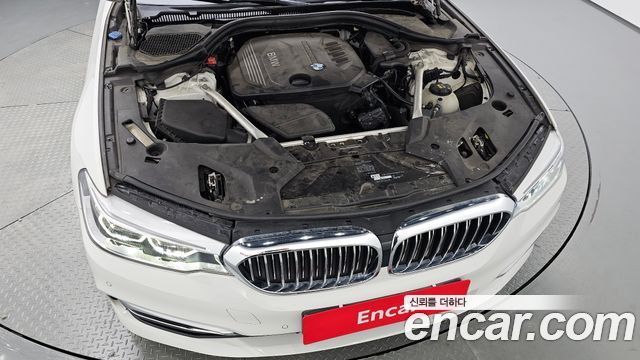 BMW 5-Series 520d Luxury Plus