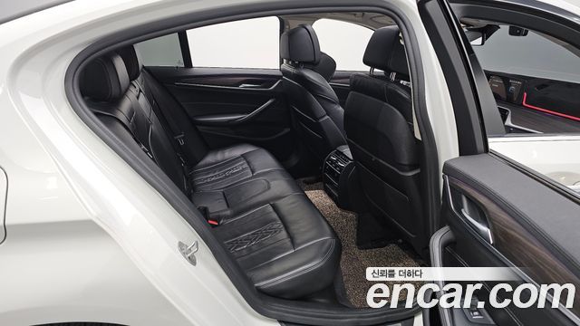 BMW 5-Series 520d Luxury Plus