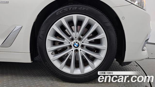 BMW 5-Series 520d Luxury Plus