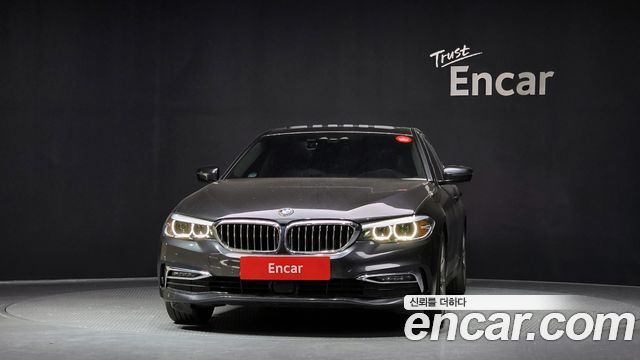 BMW 5-Series 520i Luxury